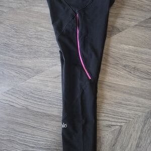 ALO Yoga Coolfit Black Leggings with Pink Trim